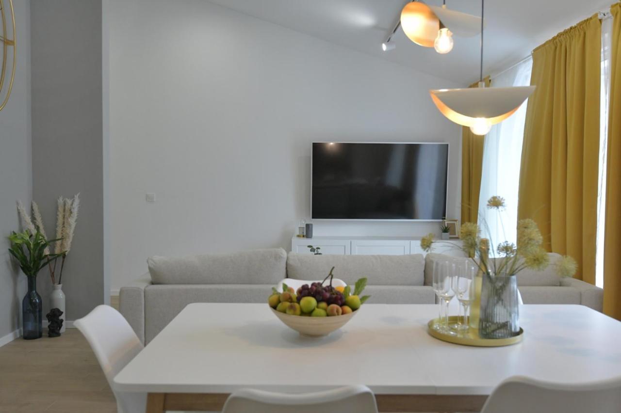 Residence Family Plazina - Place 1 & 2 Petrcane Exterior foto